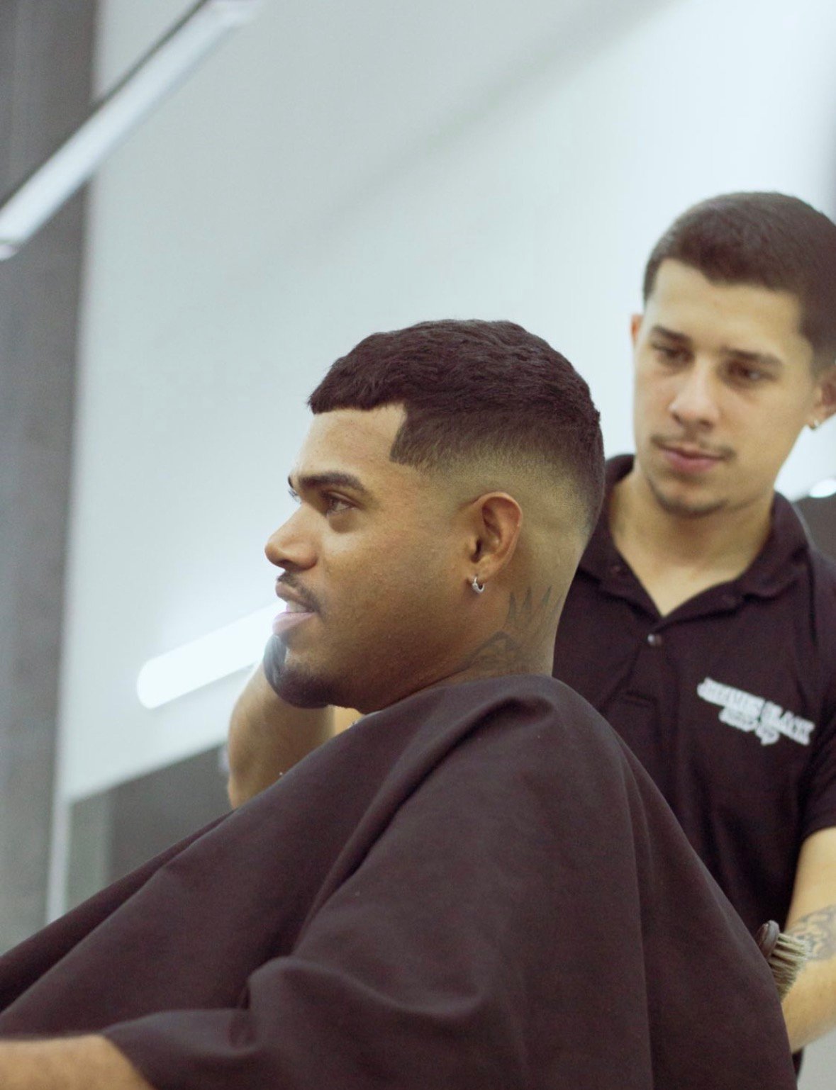 Cliente com degrade finalizado na JB Barbearia